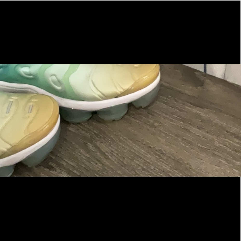 Nike Air Vapormax Plus - Picture 8 of 8